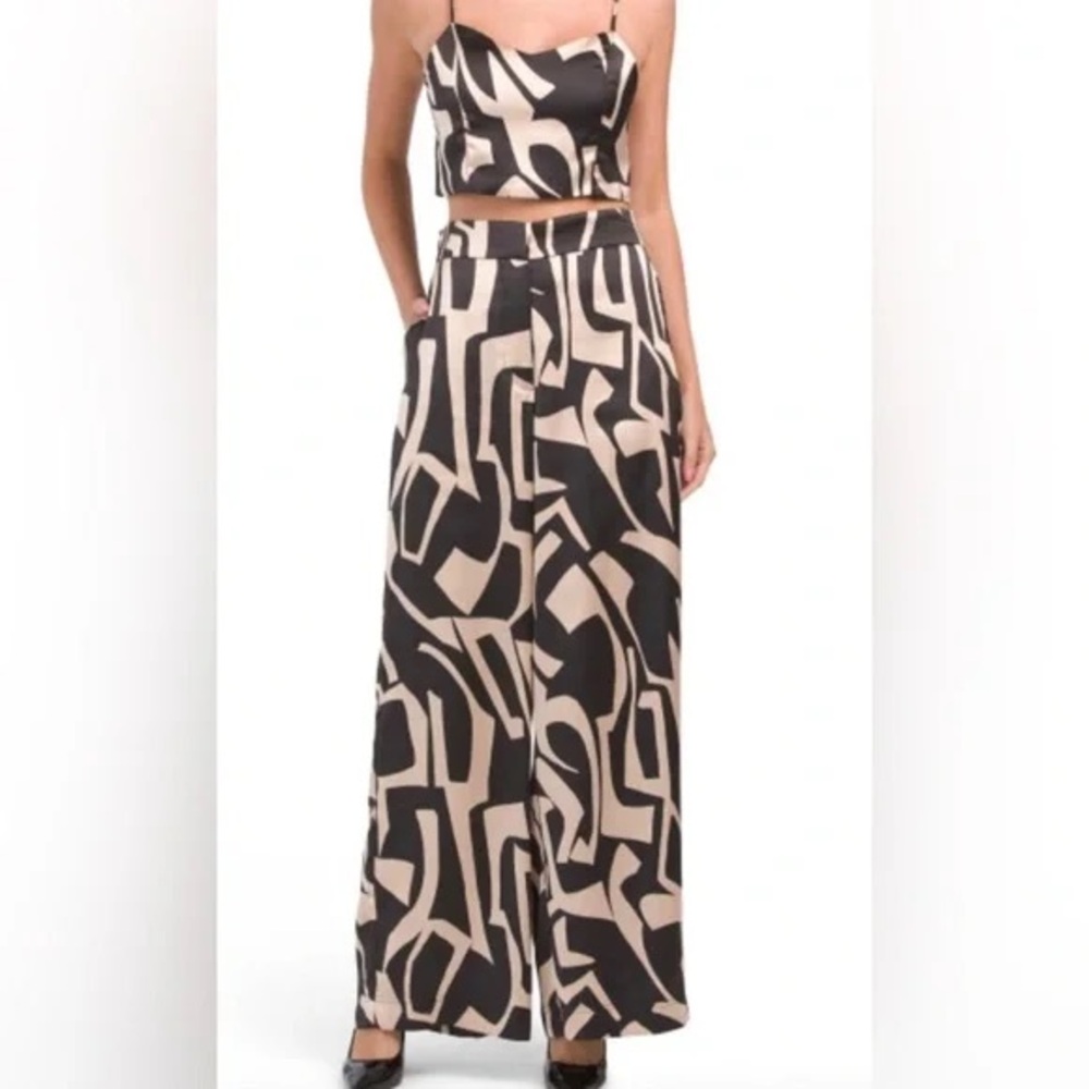 Black and Beige Abstract Print Skirt